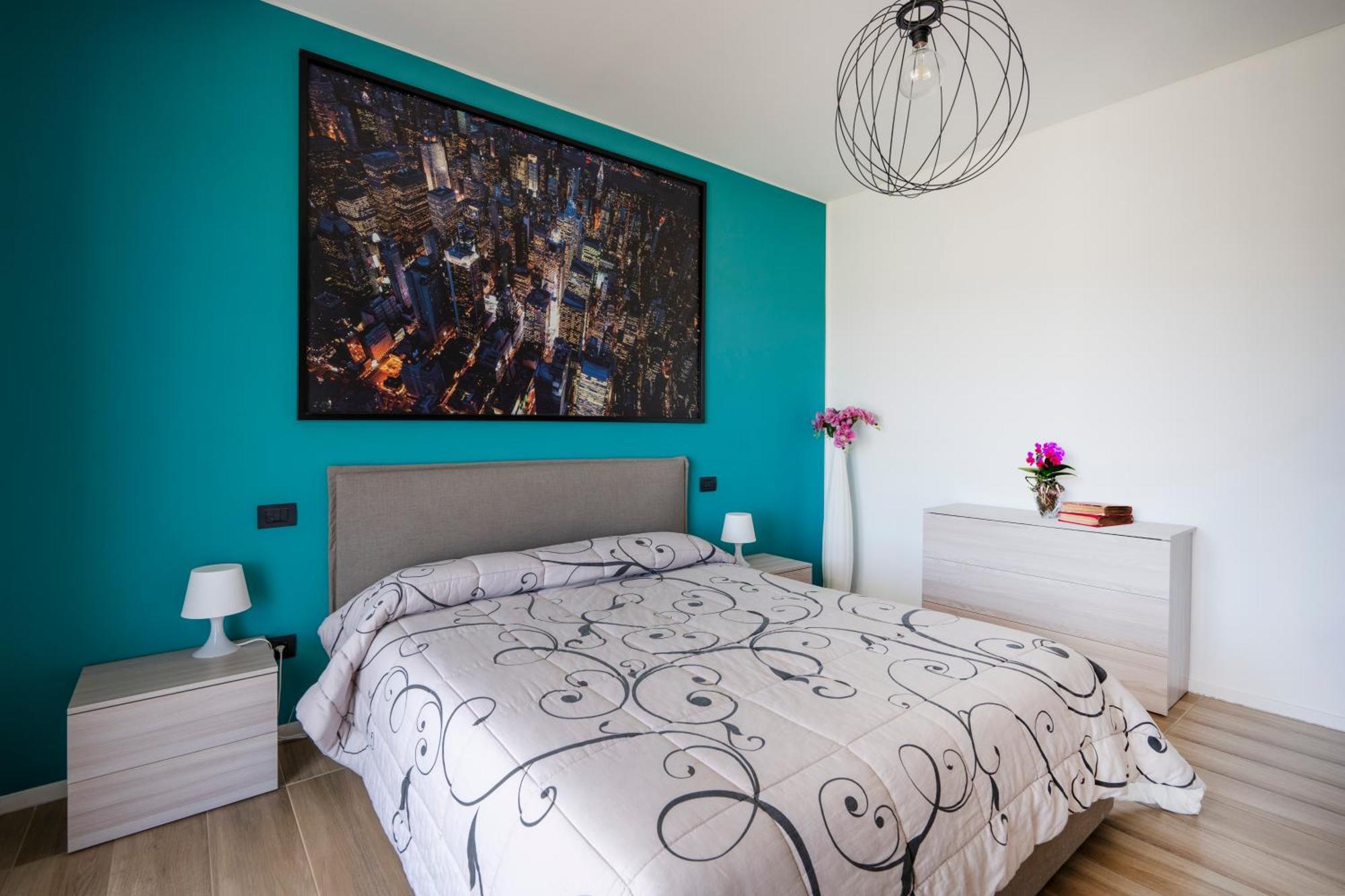 Kind Park - Sleek Apartment With Terrace & Parking Bari Eksteriør bilde