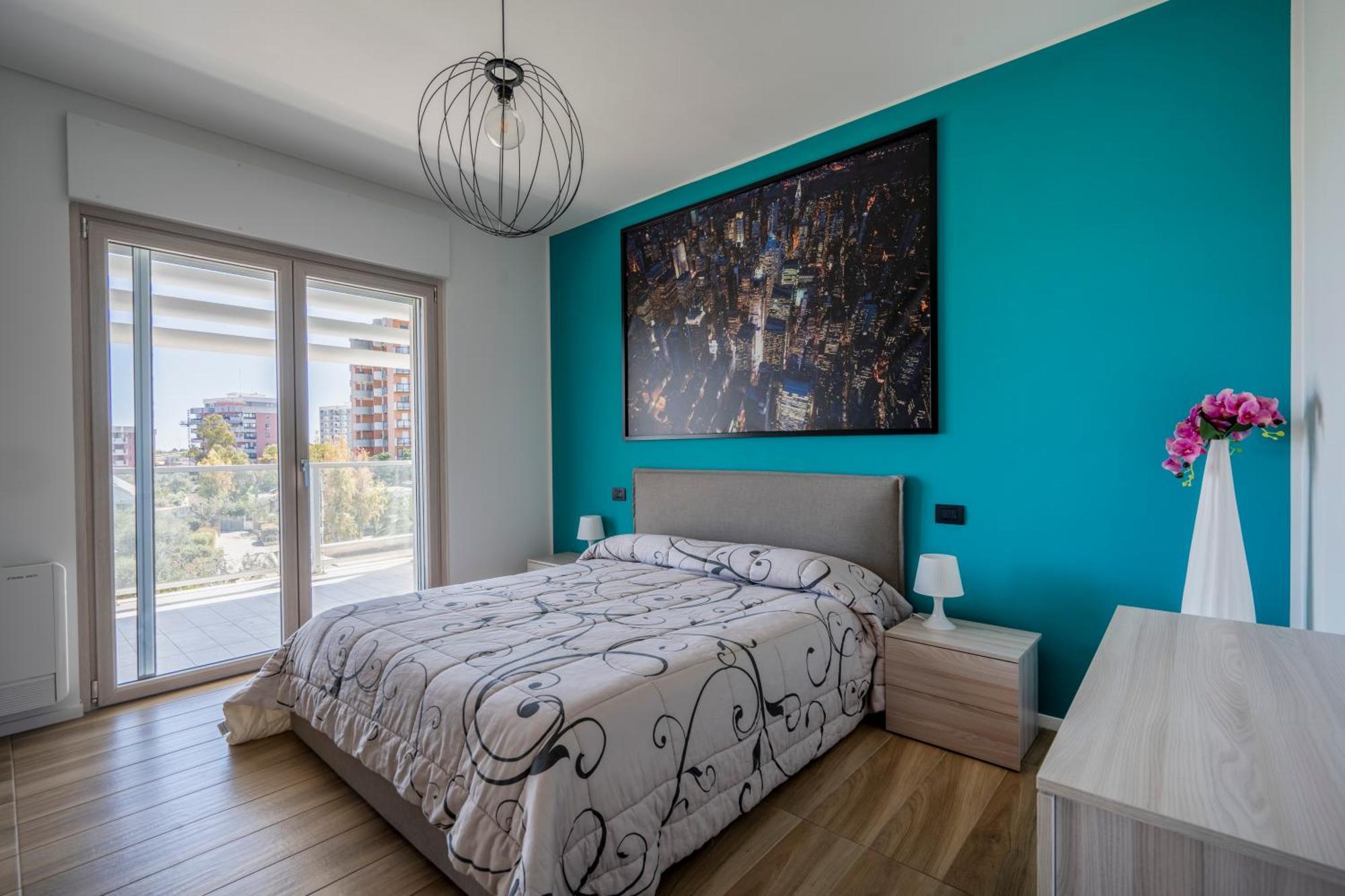 Kind Park - Sleek Apartment With Terrace & Parking Bari Eksteriør bilde